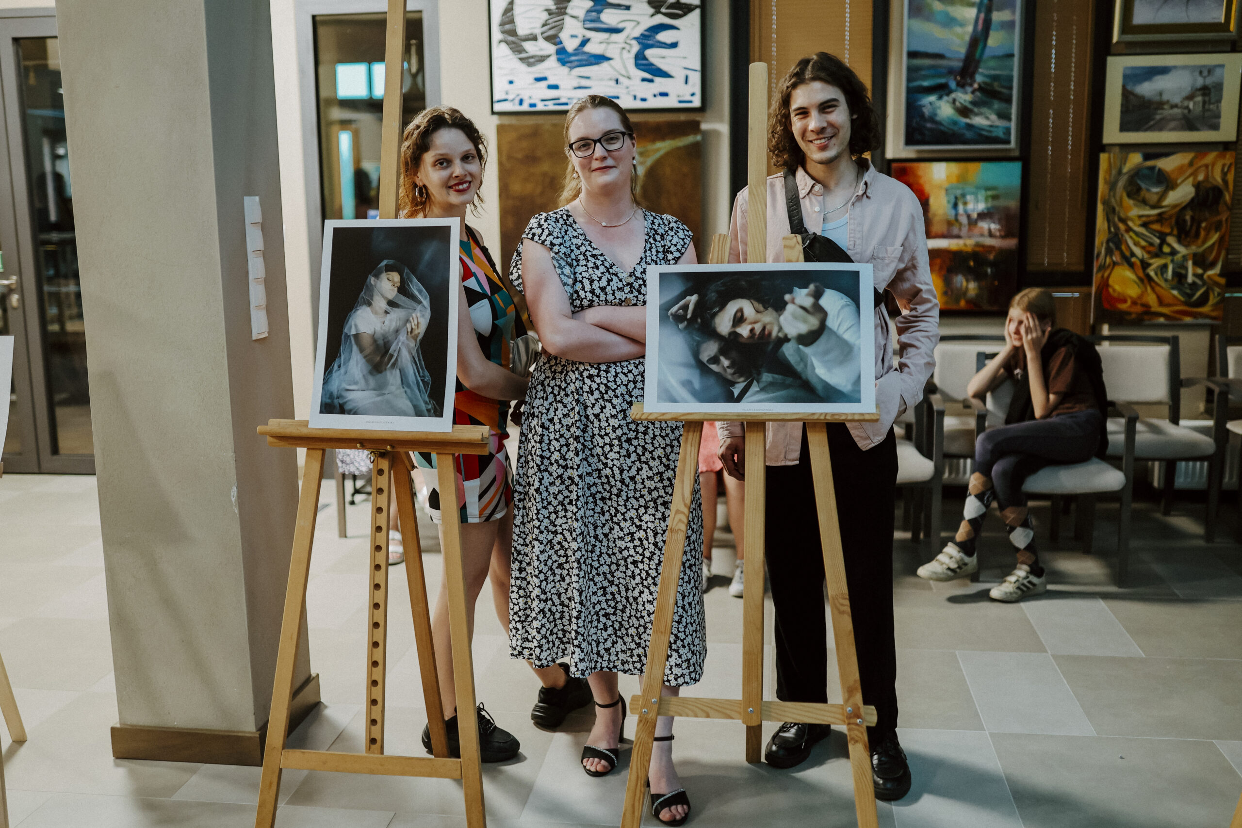 Działania fotograficzne - ,, Wernisaże'' https://neowymiar.pl/wp-content/uploads/Dzialania-fotograficzne-Wernisaze-scaled.jpg